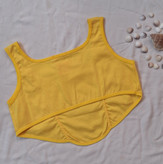 پشت نیمتنه صاف وکوتاهتره