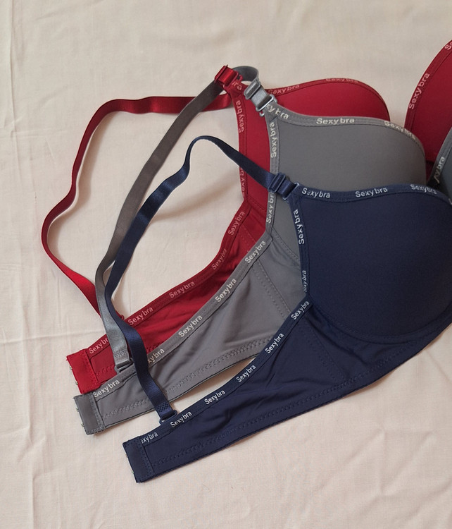 کش دور سوتین لاتین چاپ شده